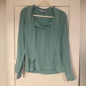 Pendleton silk blue tie collar long sleeve button front shirt blouse